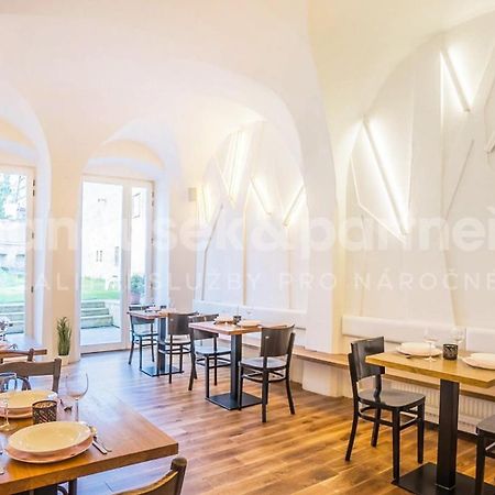 Penzion A Restaurace 14 Hostinné Dış mekan fotoğraf