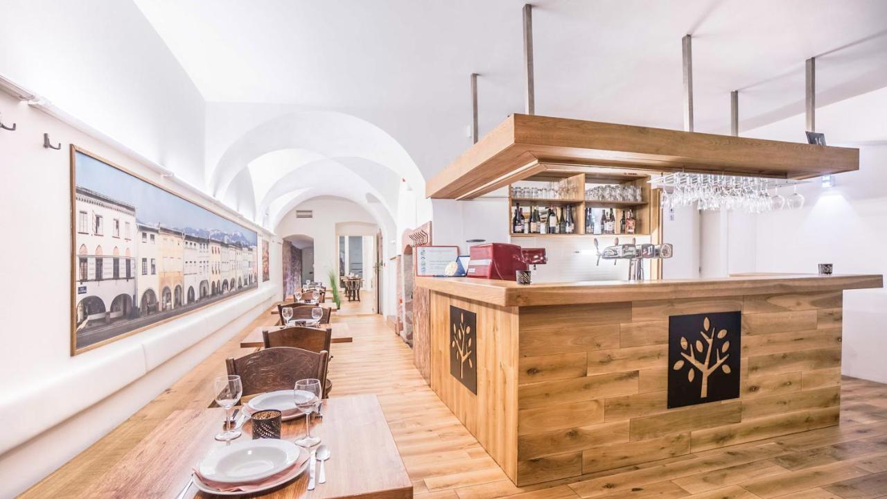 Penzion A Restaurace 14 Hostinné Dış mekan fotoğraf